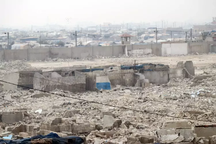 Suriyelilerin evlerine dönüşü: Türkiye sınırındaki çadır kentlerden geriye enkaz kaldı - 6