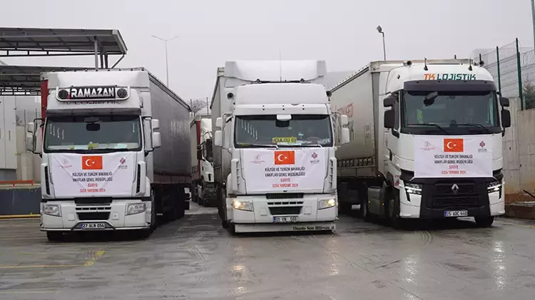 Türkiye'den Suriye'ye dev yardım kolisi sevkiyatı - 5