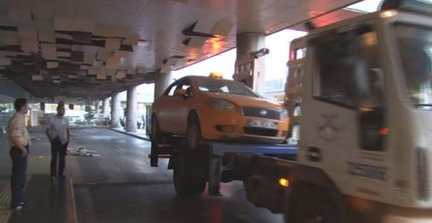 Patlamanın şiddeti gün ağarınca ortaya çıktı - 875