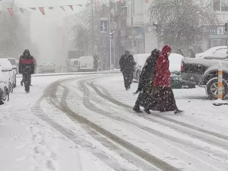 Yılbaşında kar bekleyenler dikkat: Anadolu'nun doğusu kar alacak - 1