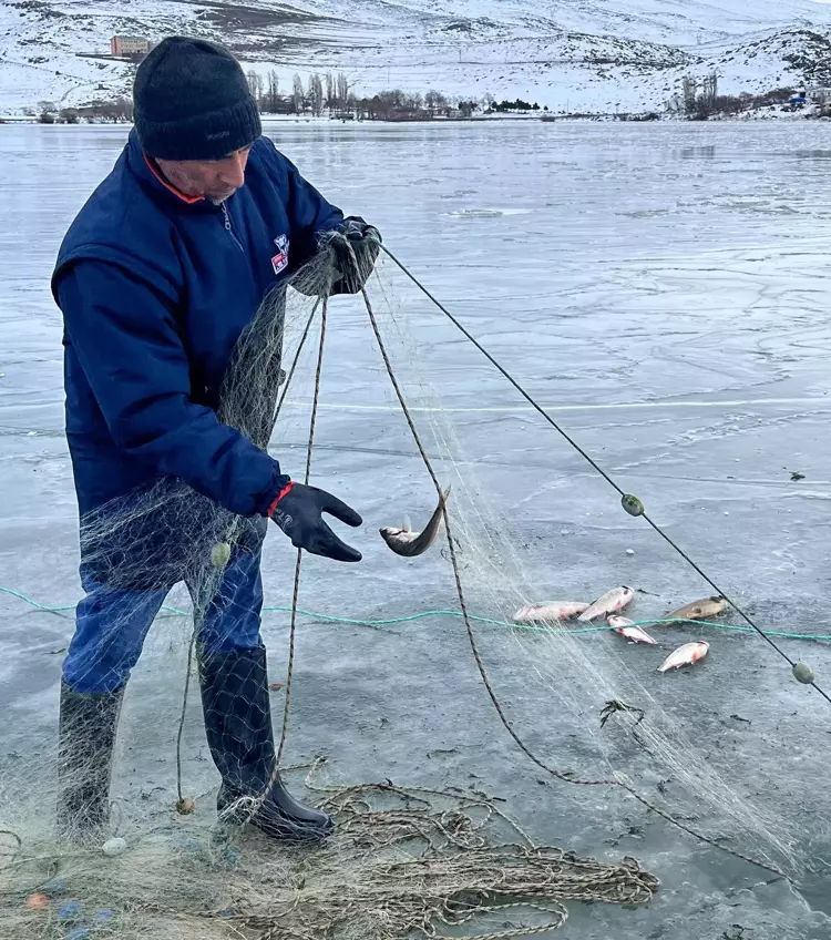 Kars'ta Eskimo usulü balık avı - 3