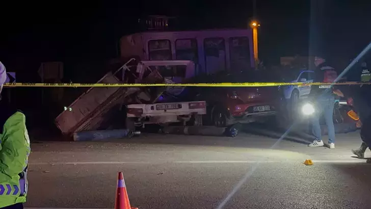 İzmir'de feci kaza! Anne ve oğul hayatını kaybetti - 4