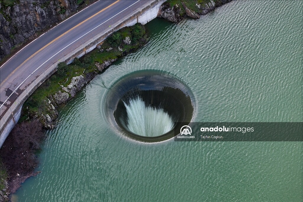 'Glory Hole' ve su tahliyesi: Monticello Barajı Kaliforniya'nın geleceği için ne anlama geliyor? - 3