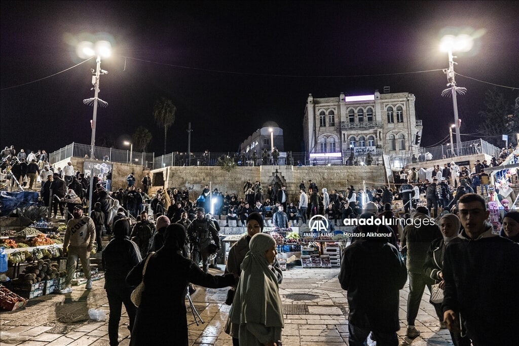 Filistinliler Ramazan'da direnişin simgesi olmayı sürdürüyor - 1