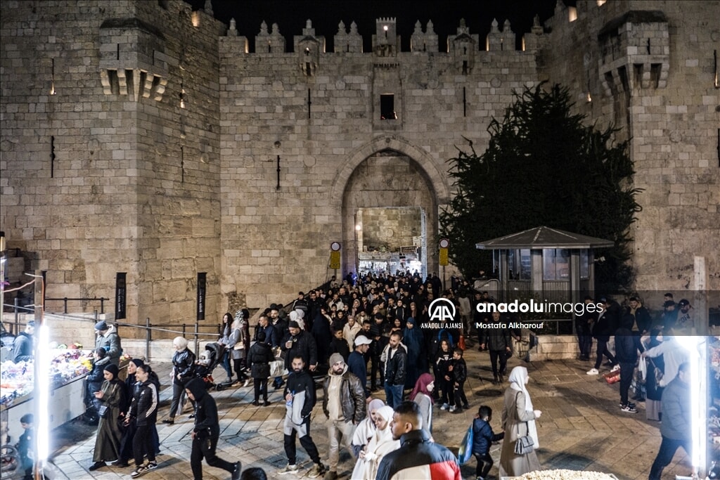 Filistinliler Ramazan'da direnişin simgesi olmayı sürdürüyor - 2