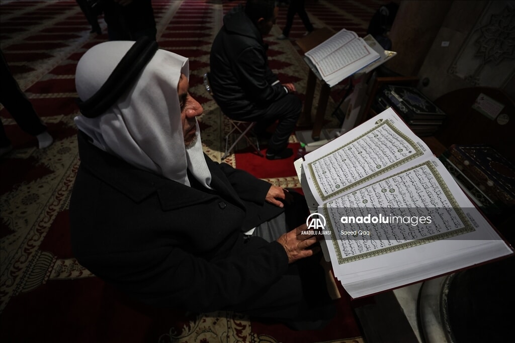 Kudüs'te Ramazan iftarı öncesi Mescid-i Aksa'da dini coşku yükseldi - 3