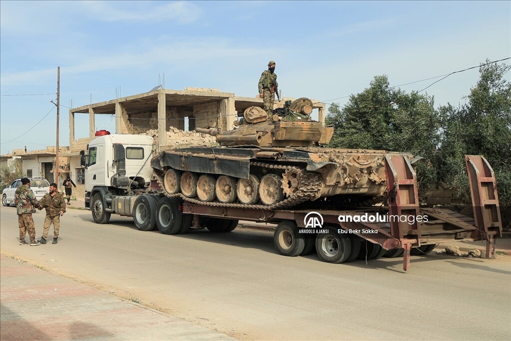 Suriye ordusundan Lübnan sınırına dev askeri takviye - 4