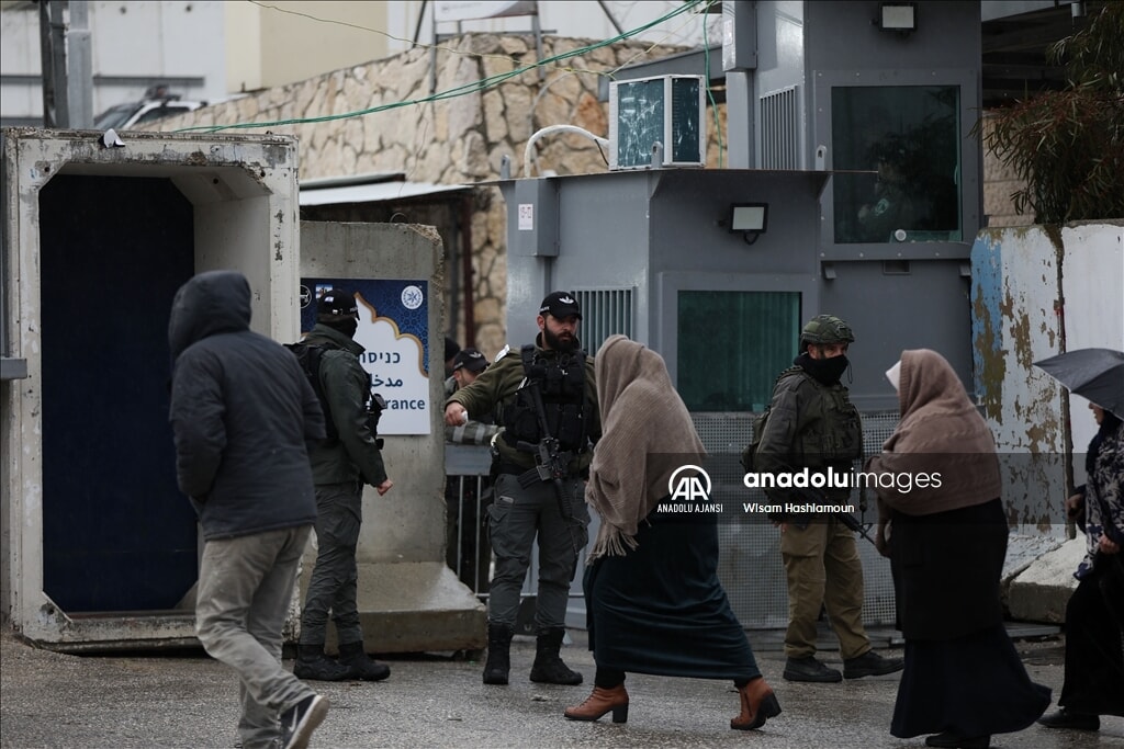 İsrail'in Kudüs'e giriş engelleri Filistinlileri yıldırmıyor - 2