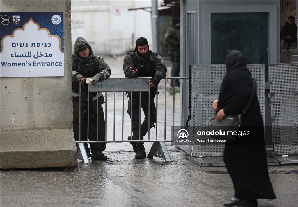 İsrail'in Kudüs'e giriş engelleri Filistinlileri yıldırmıyor - 4