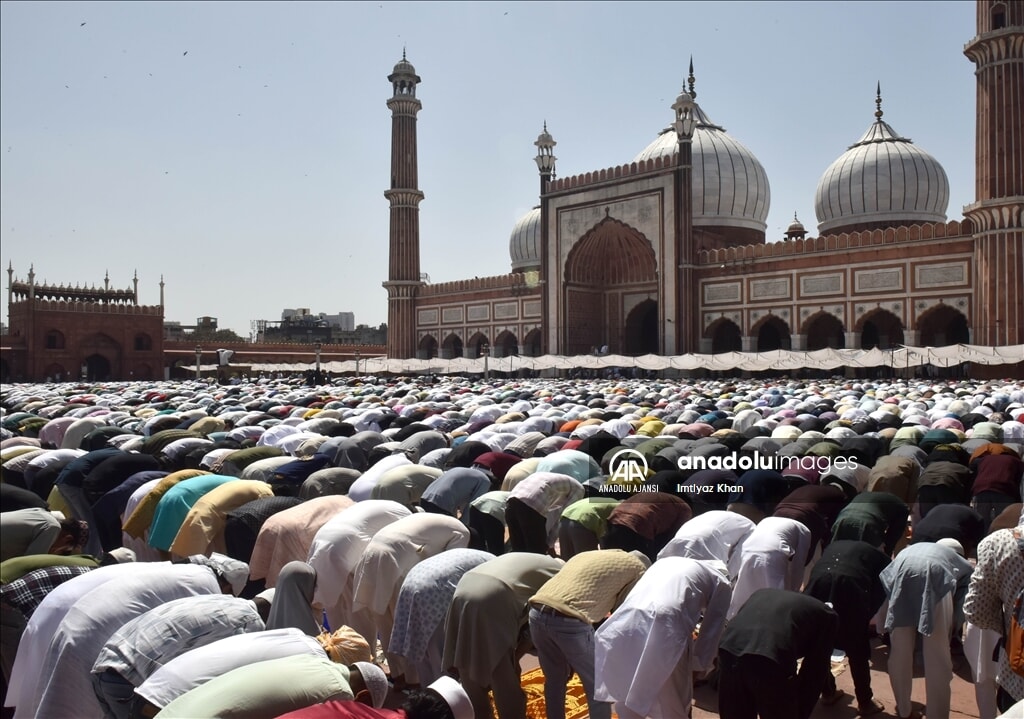 Yeni Delhi'de tarihi an! Ramazan'ın son cuma namazı Jama Mescid'de kılındı - 2