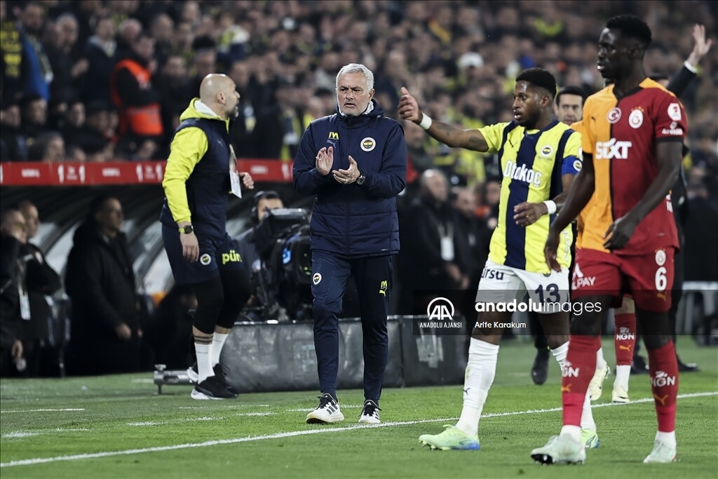 Ziraat Türkiye Kupası'nda Galatasaray Fenerbahçe'yi 2-1 yenerek yarı finale çıktı - 1