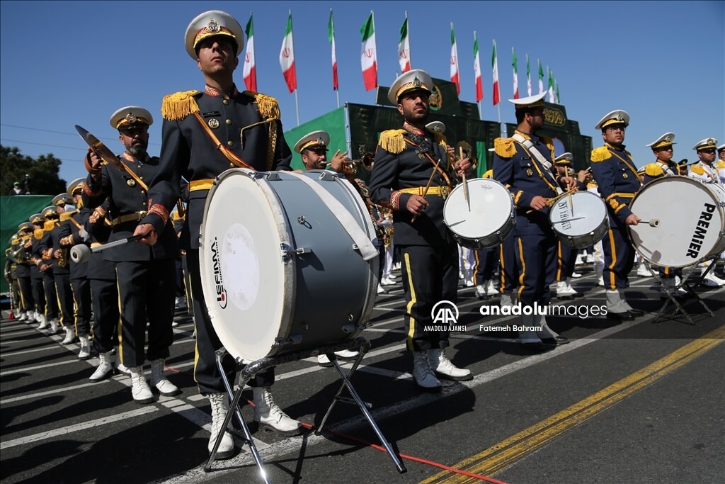 İran'da Ulusal Ordu Günü coşkusu! Tahran'da geçit töreni düzenlendi - 5