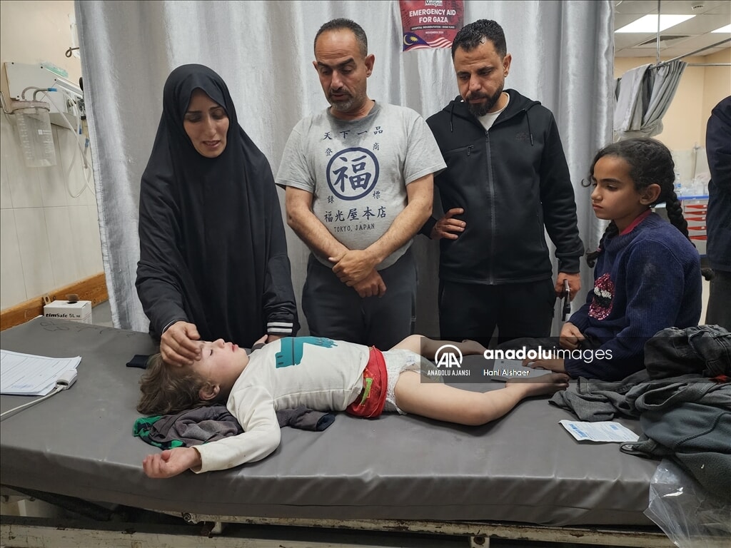 İsrail Gazze'de çadırları vurdu: Ölü ve yaralılar arasında çocuklar da var - 6