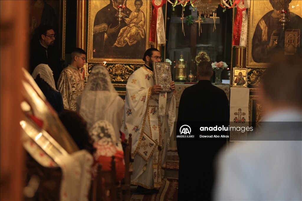 Gazze'de bombaların altında Paskalya ayini yapıldı - 2