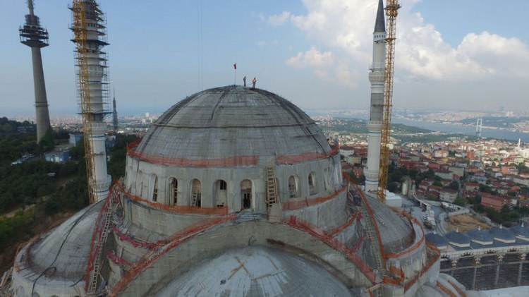 Çamlıca Camisi yarın ilk kez cemaatle buluşacak - 1