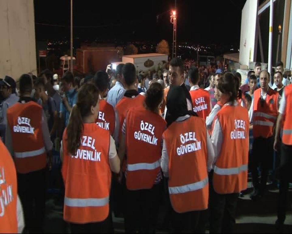 Çamlıca Camisi'nde ilk teravih namazı kılındı - 725