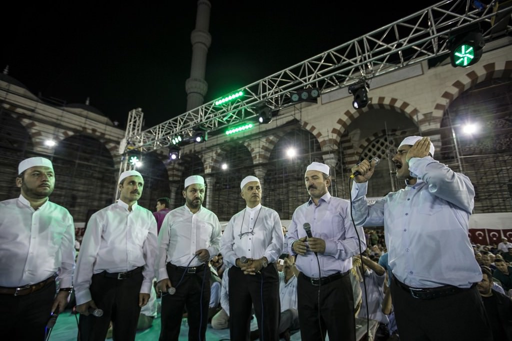 Çamlıca Camisi'nde ilk teravih namazı kılındı - 861