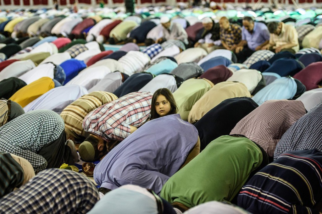 Çamlıca Camisi'nde ilk teravih namazı kılındı - 830