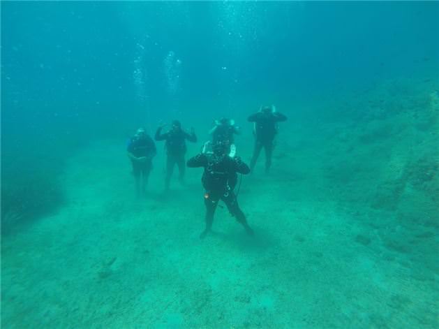 Su altında namaz kıldılar - 618