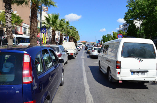 Tatil dönüşleri başladı, trafik yoğun - 12