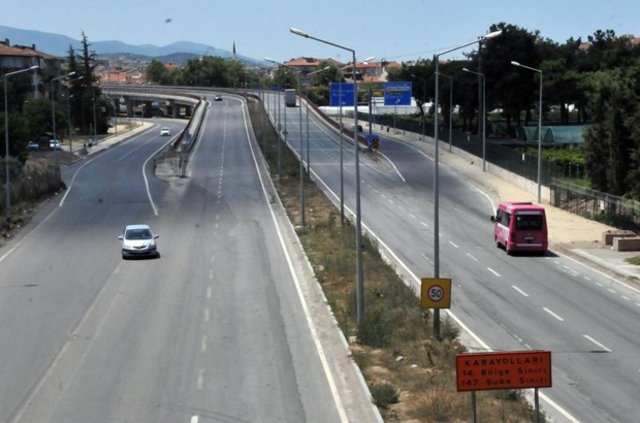 Tatil dönüşleri başladı, trafik yoğun - 5