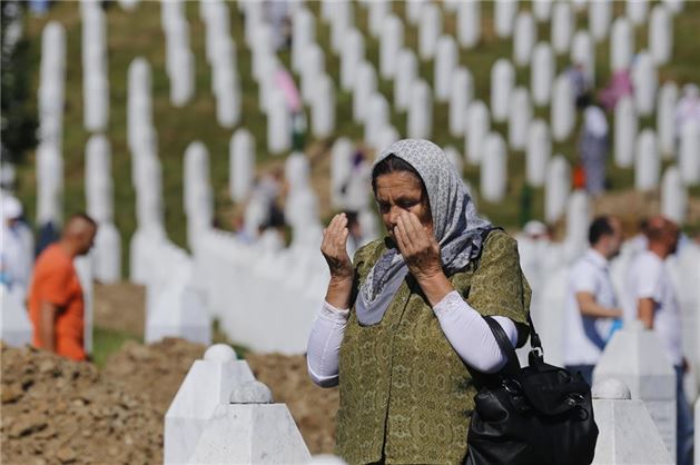 Srebrenitsa katliamının 21. yıldönümü - 29
