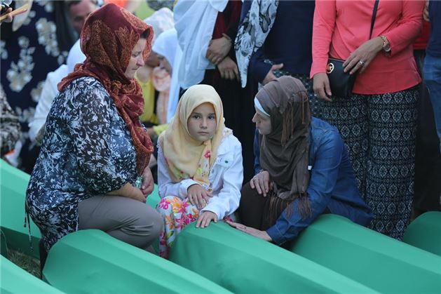 Srebrenitsa katliamının 21. yıldönümü - 16