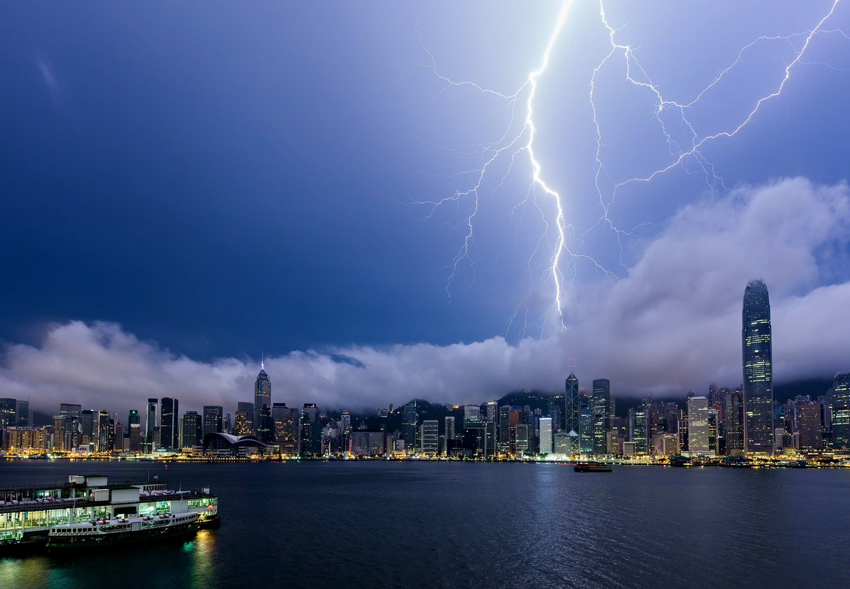 Hong Kong'ta 24 saatte 10 bin şimşek - 774