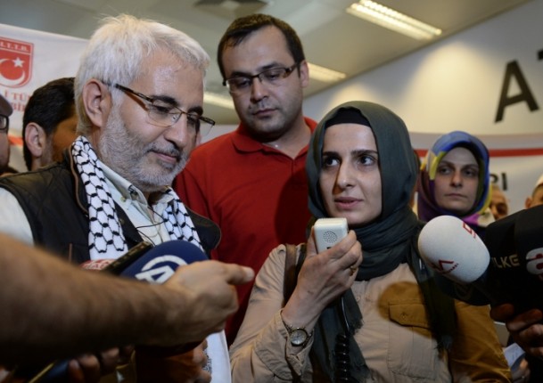 Türk gazeteciler yurda döndü - 1