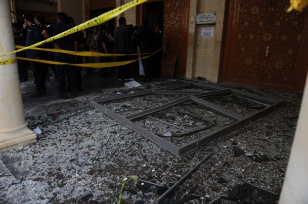 Kuveyt'te cuma namazı sırasında intihar saldırısı - 1