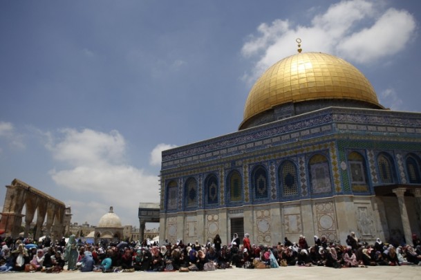Yüzbinler Mescid-i Aksa'ya akın etti - 11