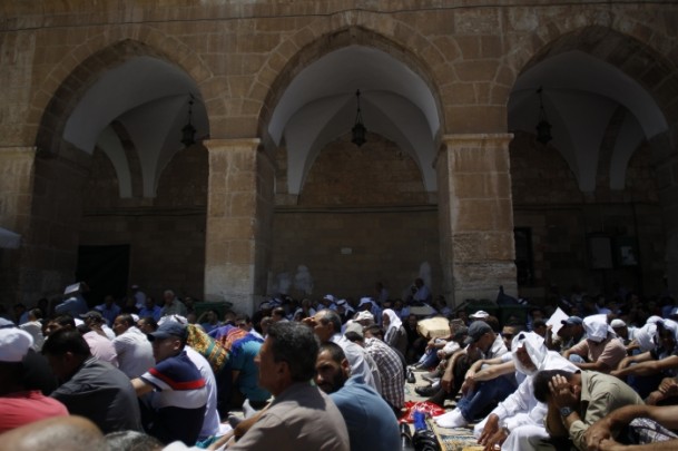 Yüzbinler Mescid-i Aksa'ya akın etti - 7