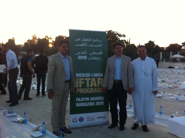 Sadakataşı Derneği, Kudüs'te iftar verdi - 5