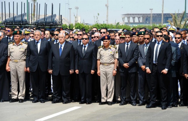 Sisi Başsavcının cenazesine katıldı - 5