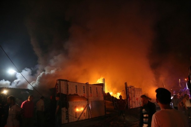 İstanbul'da hurda deposunda yangın - 5
