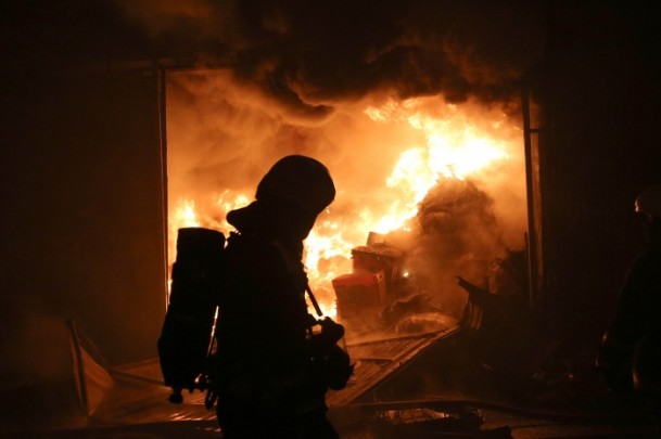 İstanbul'da hurda deposunda yangın - 10