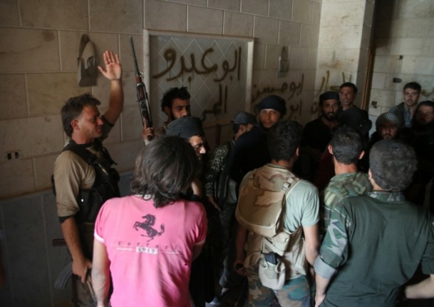 Çok sayıda askeri kontrol noktası ele geçirildi - 9