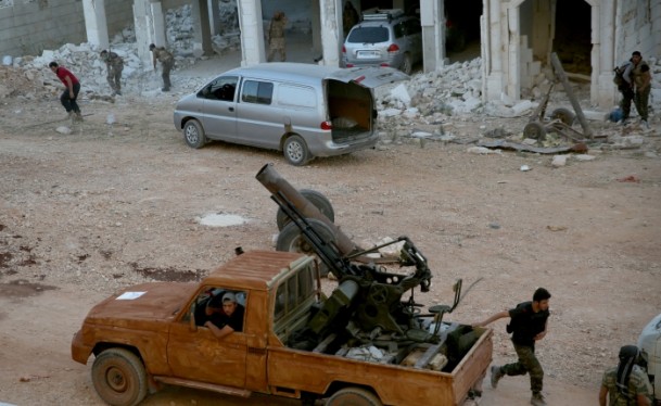 Çok sayıda askeri kontrol noktası ele geçirildi - 7