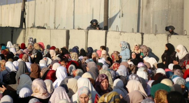 İsrail kontrol noktalarında izdiham - 9