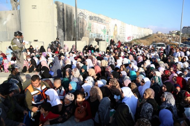 İsrail kontrol noktalarında izdiham - 8