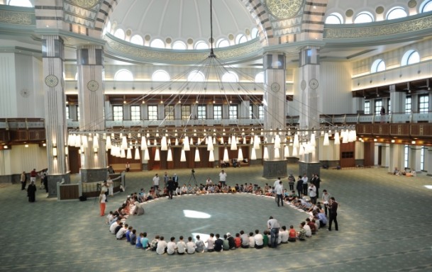 Suriyeli çocuklar hayallerini çizdi - 1