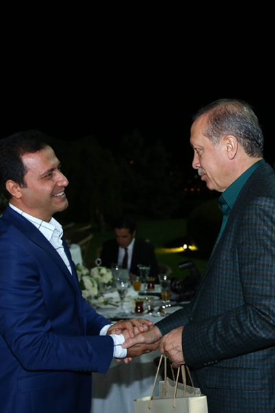 Cumhurbaşkanı Erdoğan ünlü isimlere iftar yemeği verdi - 32