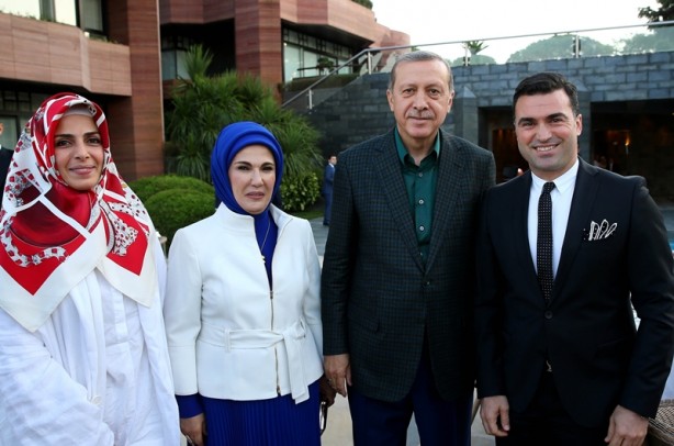 Cumhurbaşkanı Erdoğan ünlü isimlere iftar yemeği verdi - 7