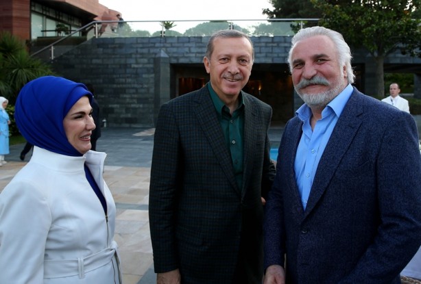 Cumhurbaşkanı Erdoğan ünlü isimlere iftar yemeği verdi - 1