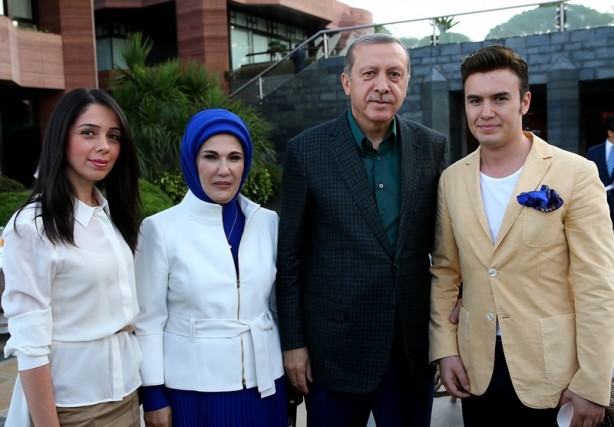 Cumhurbaşkanı Erdoğan ünlü isimlere iftar yemeği verdi - 15