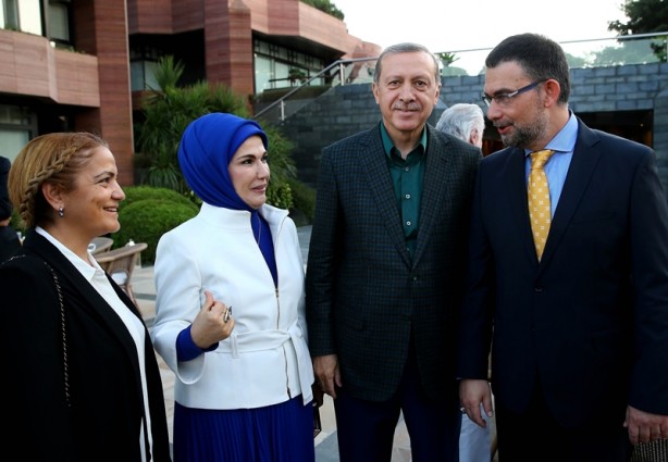 Cumhurbaşkanı Erdoğan ünlü isimlere iftar yemeği verdi - 12