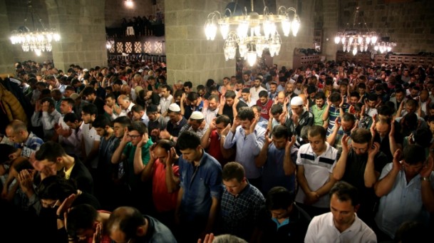 Kadir Gecesi dualarla idrak edildi - 2