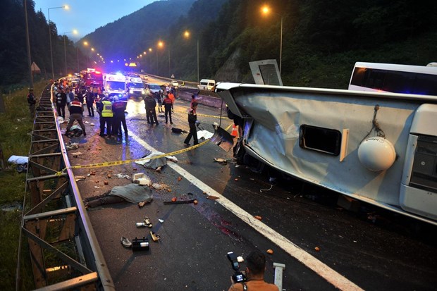 TEM'deki kaza yerinden ilk görüntüler - 12