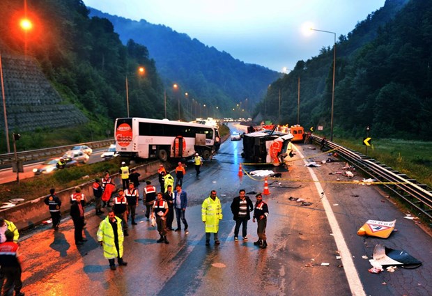 TEM'deki kaza yerinden ilk görüntüler - 2