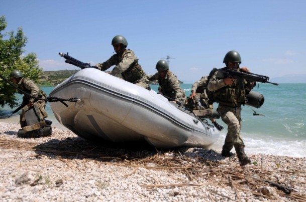 Türk komandosunun zorlu eğitimi - 727